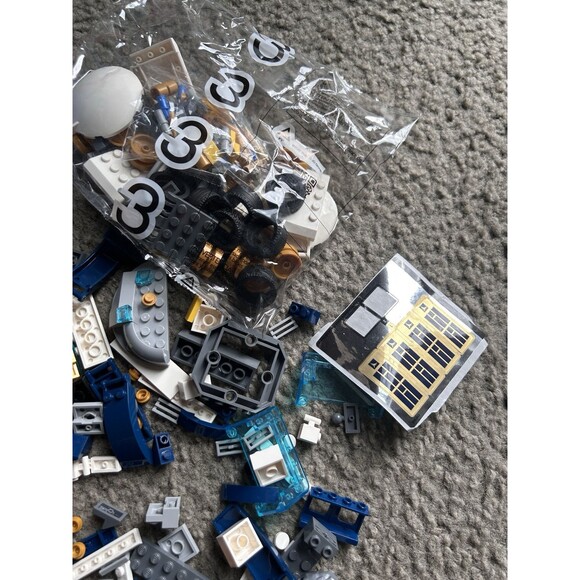 LEGO CITY: Lunar Roving Vehicle 60348 used 100% complete - Picture 5 of 7